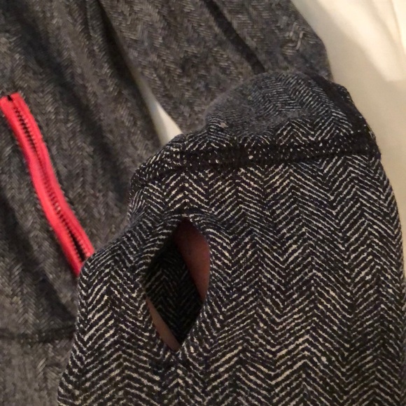 Zella jacket - Picture 3 of 3